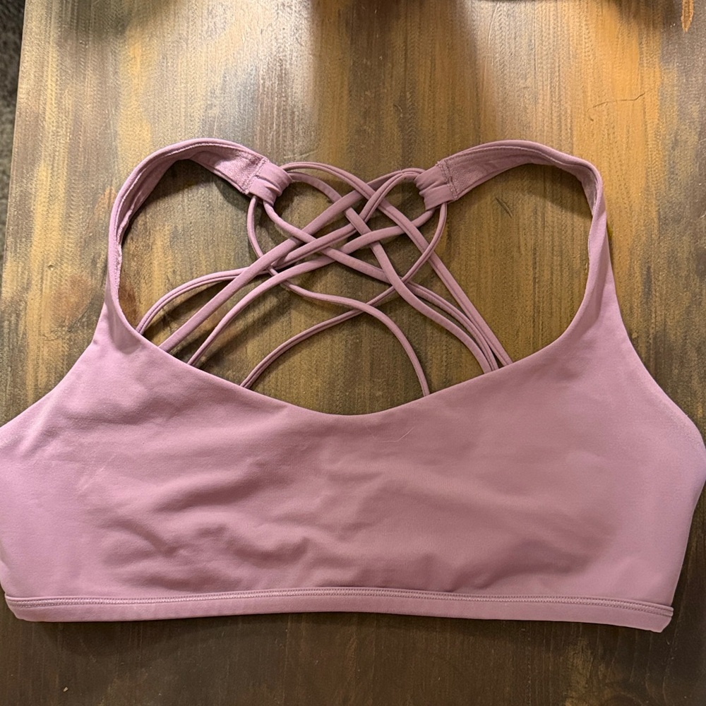 Lululemon sports bra